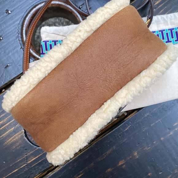Tory Burch Perry Bombe Shearling Mini Bag - Picture 8 of 16